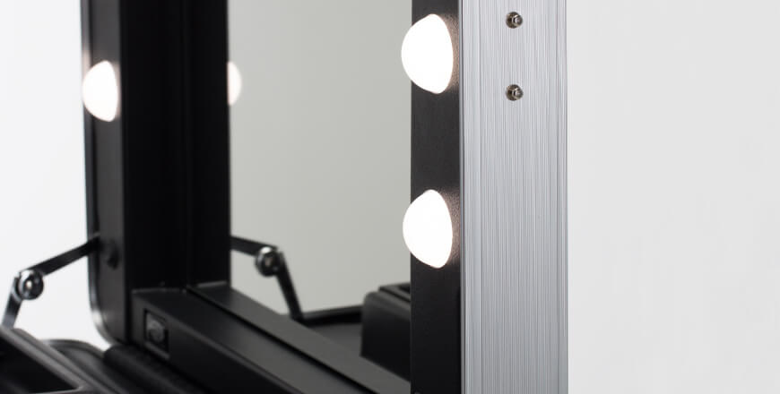 Luci I-light su valigia Cantoni