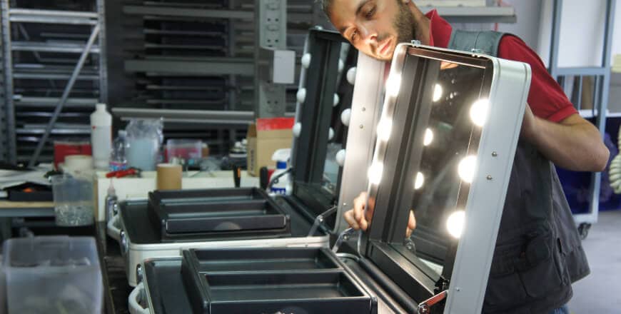 fabbrica valigie trucco con luci