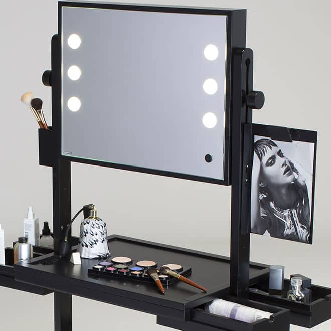 postazione trucco su ruote