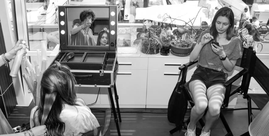postazione trucco per studi televisivi