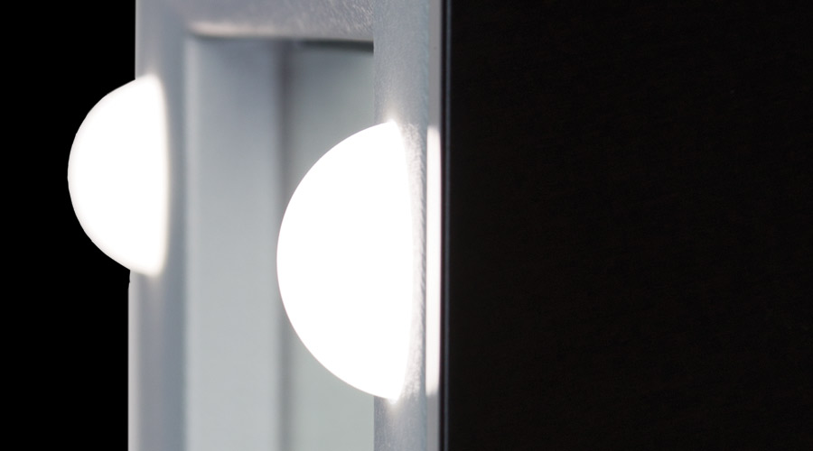 Dettaglio luci led specchio