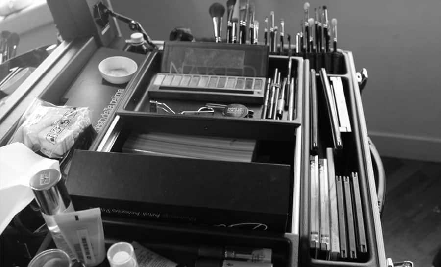 Valigia trucco professionale con le luci