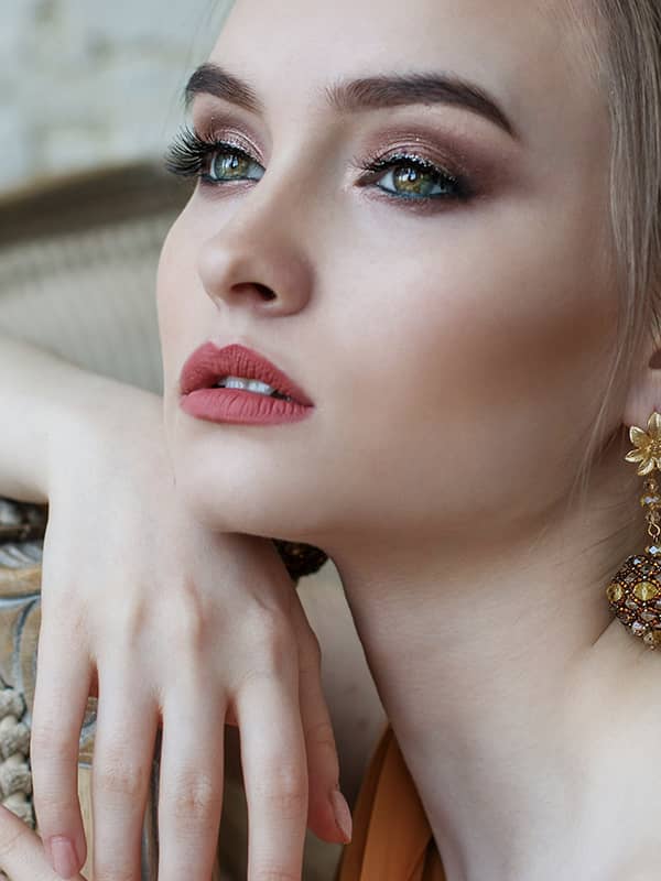 Modella trucco: shade matching